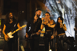 San Benedetto del Tronto - Carnevale in musica con la band "Distretto 13"